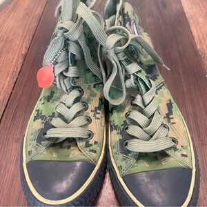 Rare Dickies Camo High Tops. Men’s 7 Women’s 8.5